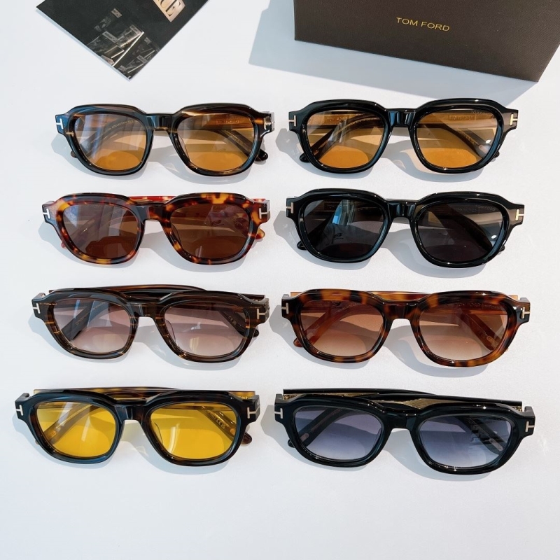 TOM FORD